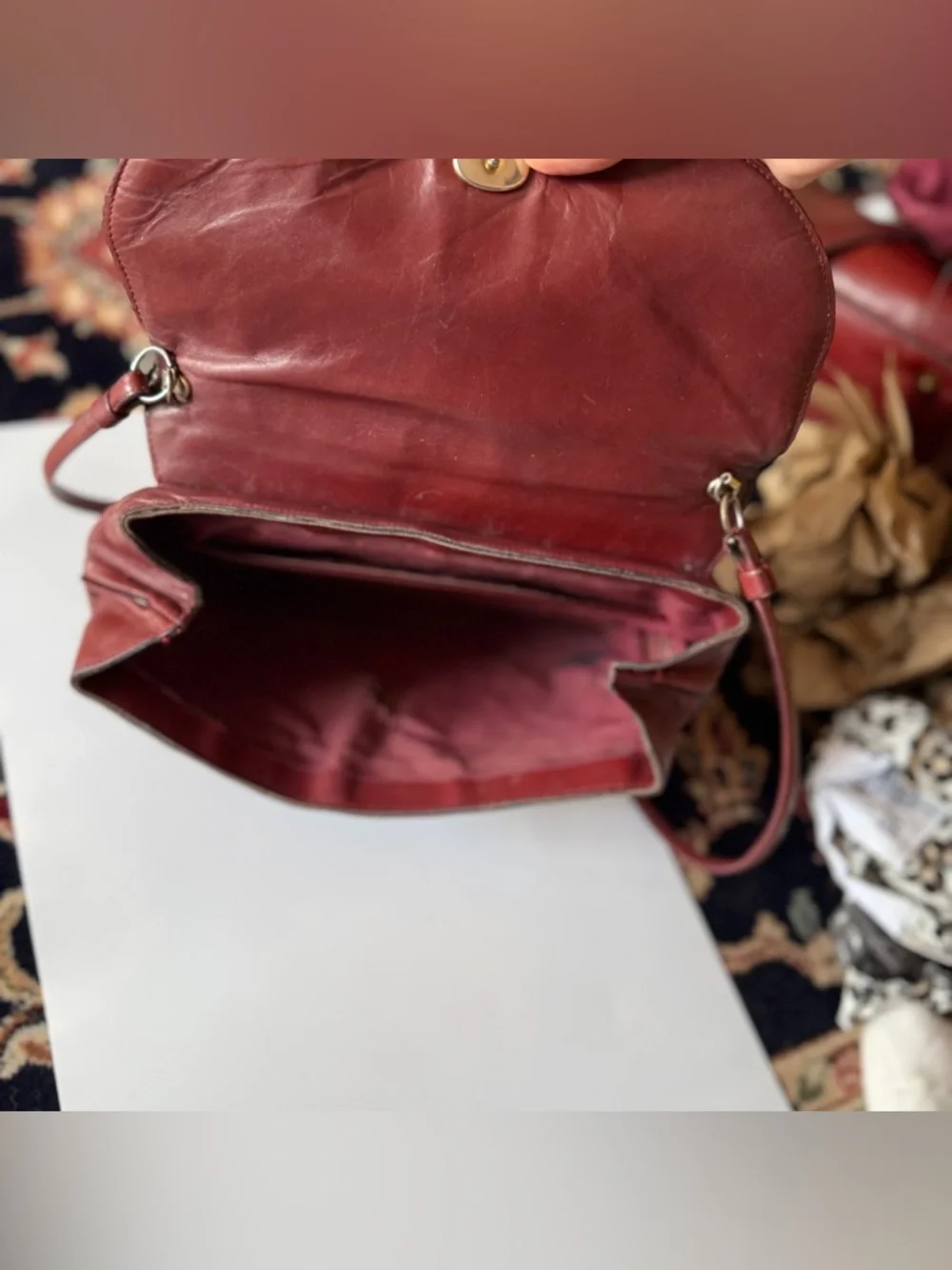 VTG ETIENNE AIGNER 
3 Striking Bags
Collectors or Sellers
Work or Play - Picture 13 of 16